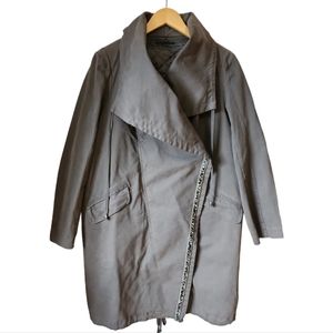 TYLI Italy Two-Layer Chain Rhinestone Detail Gray Coat